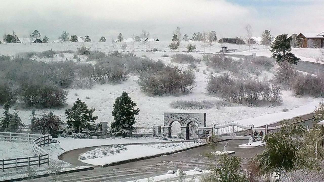 Chateau Du Pikes Peak, A Tuscany Retreat Bed & Breakfast Colorado Springs Exterior photo