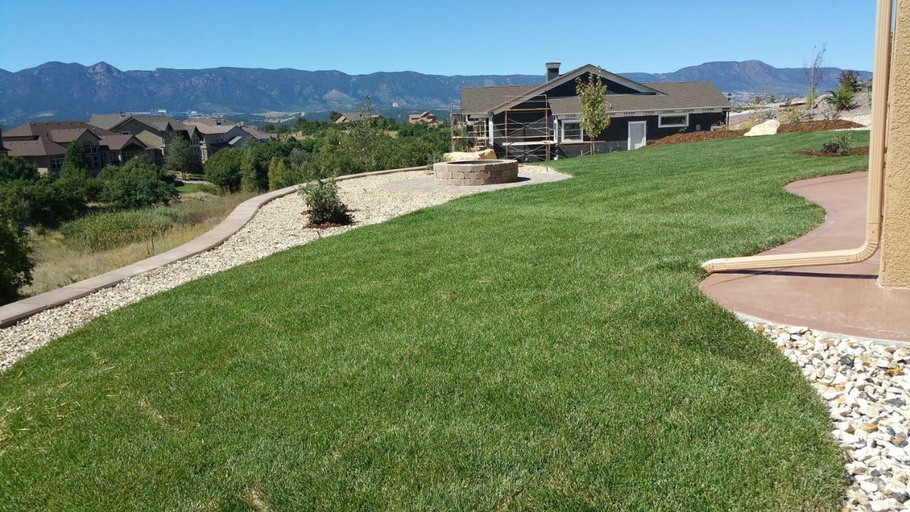 Chateau Du Pikes Peak, A Tuscany Retreat Bed & Breakfast Colorado Springs Exterior photo